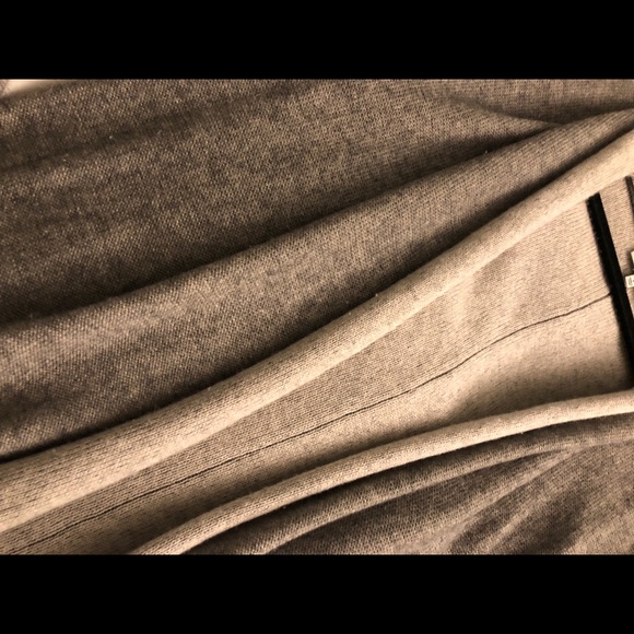 Aritzia Babaton Cashmere Cardigan Grey - Picture 5 of 7